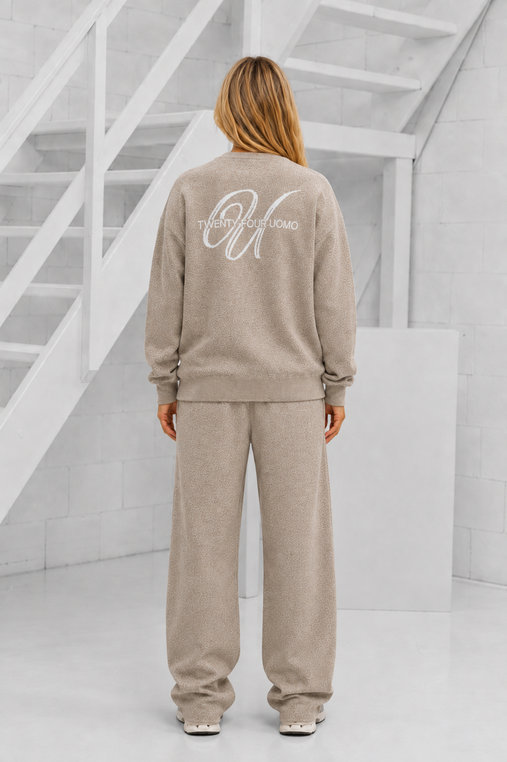 Knitted Trainingspak Dames Beige PRE-ORDER 8 SEPTEMBER