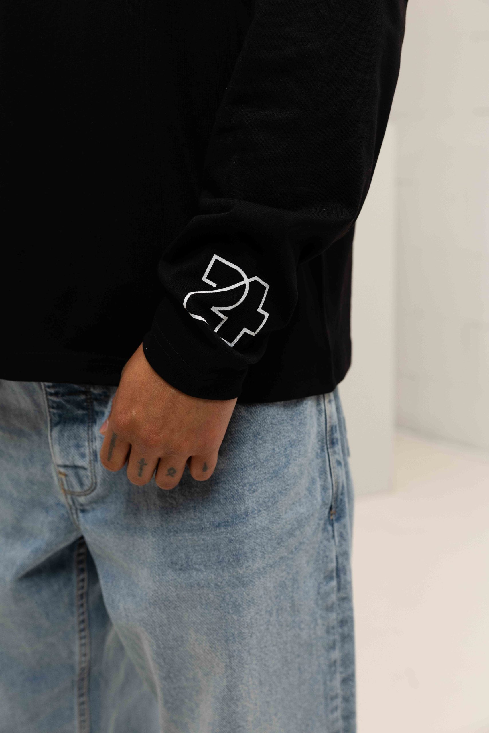 Classic Script Longsleeve Shirt Heren Zwart PRE-ORDER 21 JULI