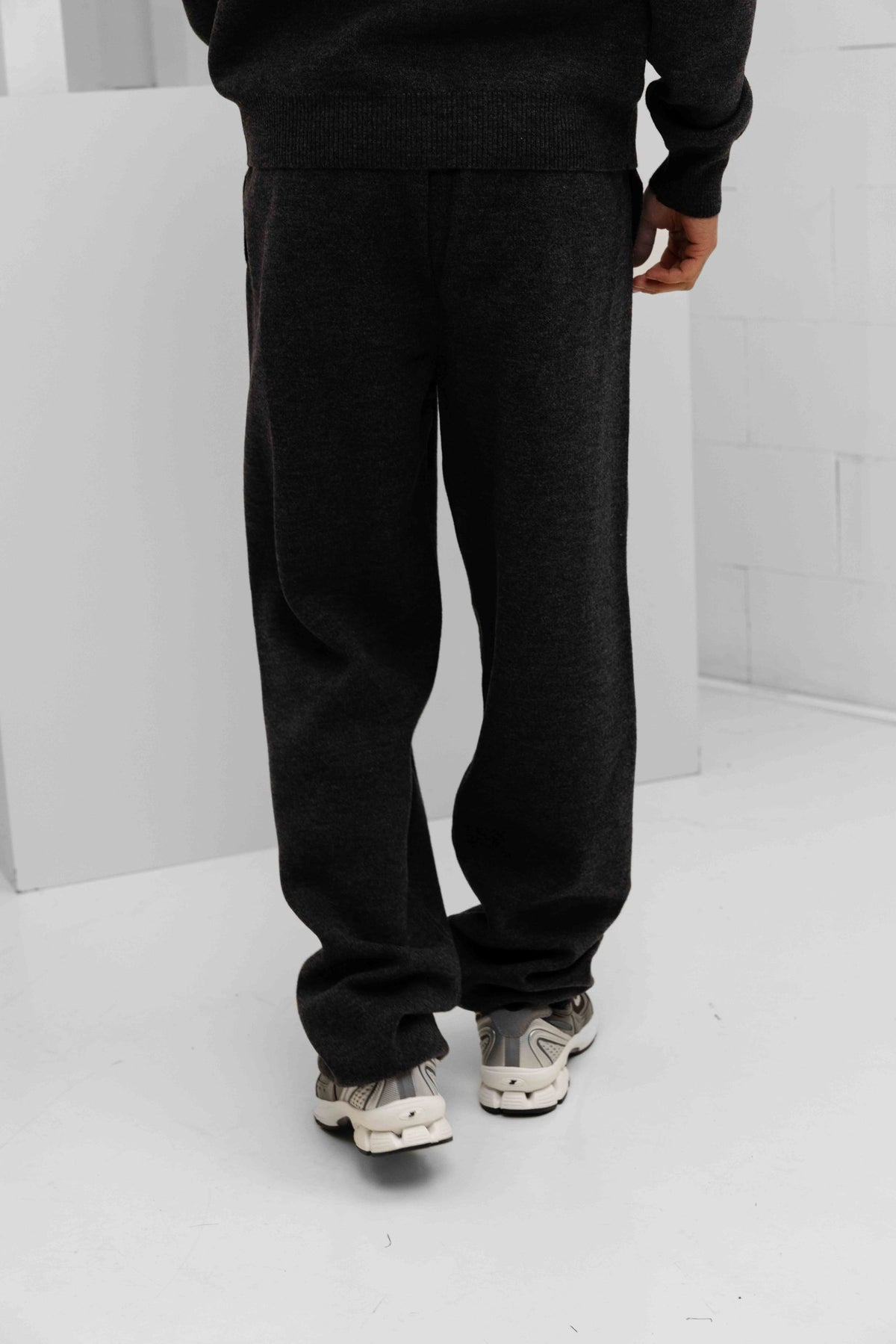 Knitted Trainingspak Heren Donkergrijs PRE-ORDER 8 SEPTEMBER