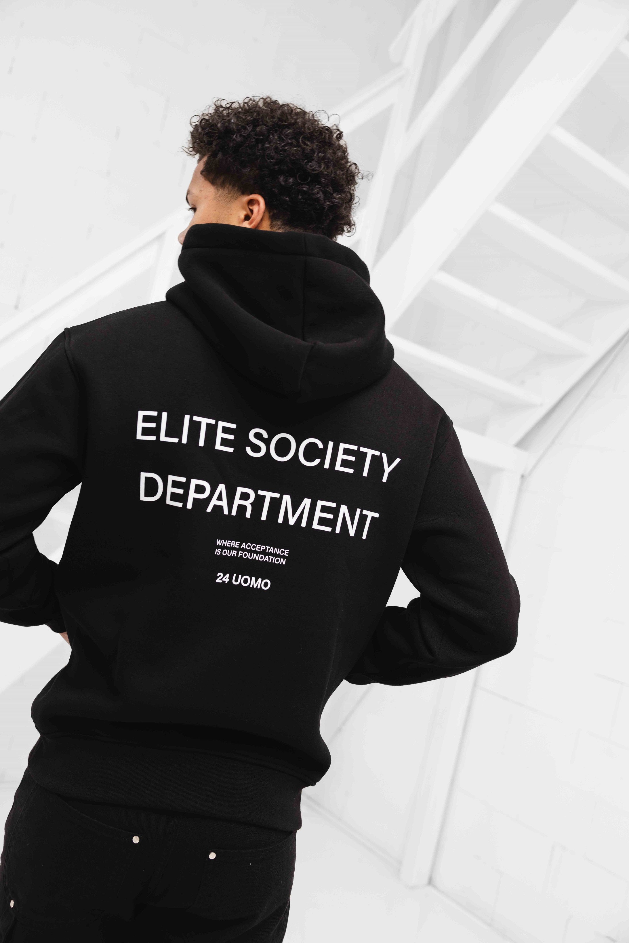 Elite Society Hoodie Zwart